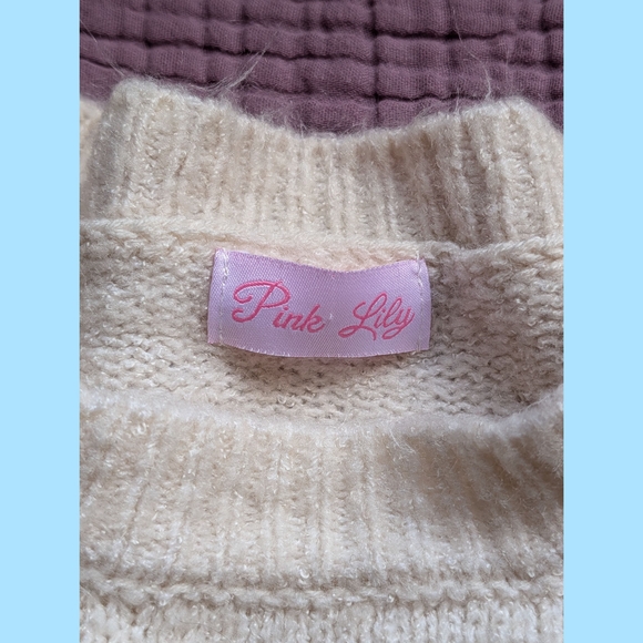 Cropped Sweater - Medium - Picture 4 of 5